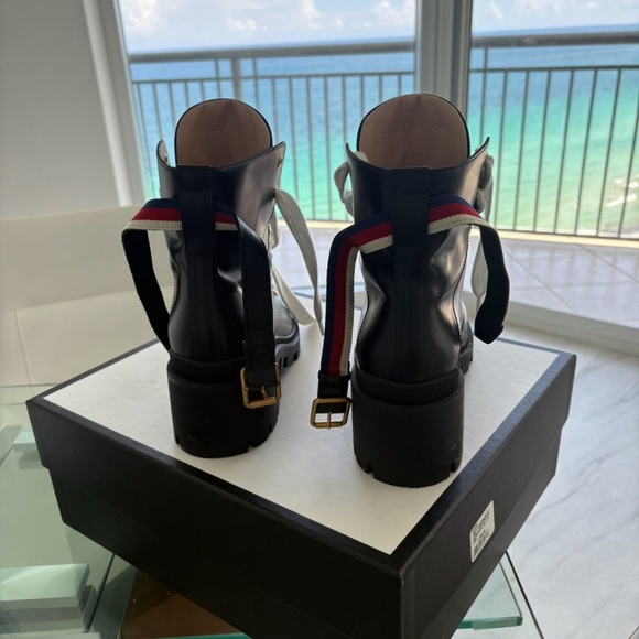 Gucci Women's Black Lace-Up Boots with Gold Accents - Picture 4 of 6